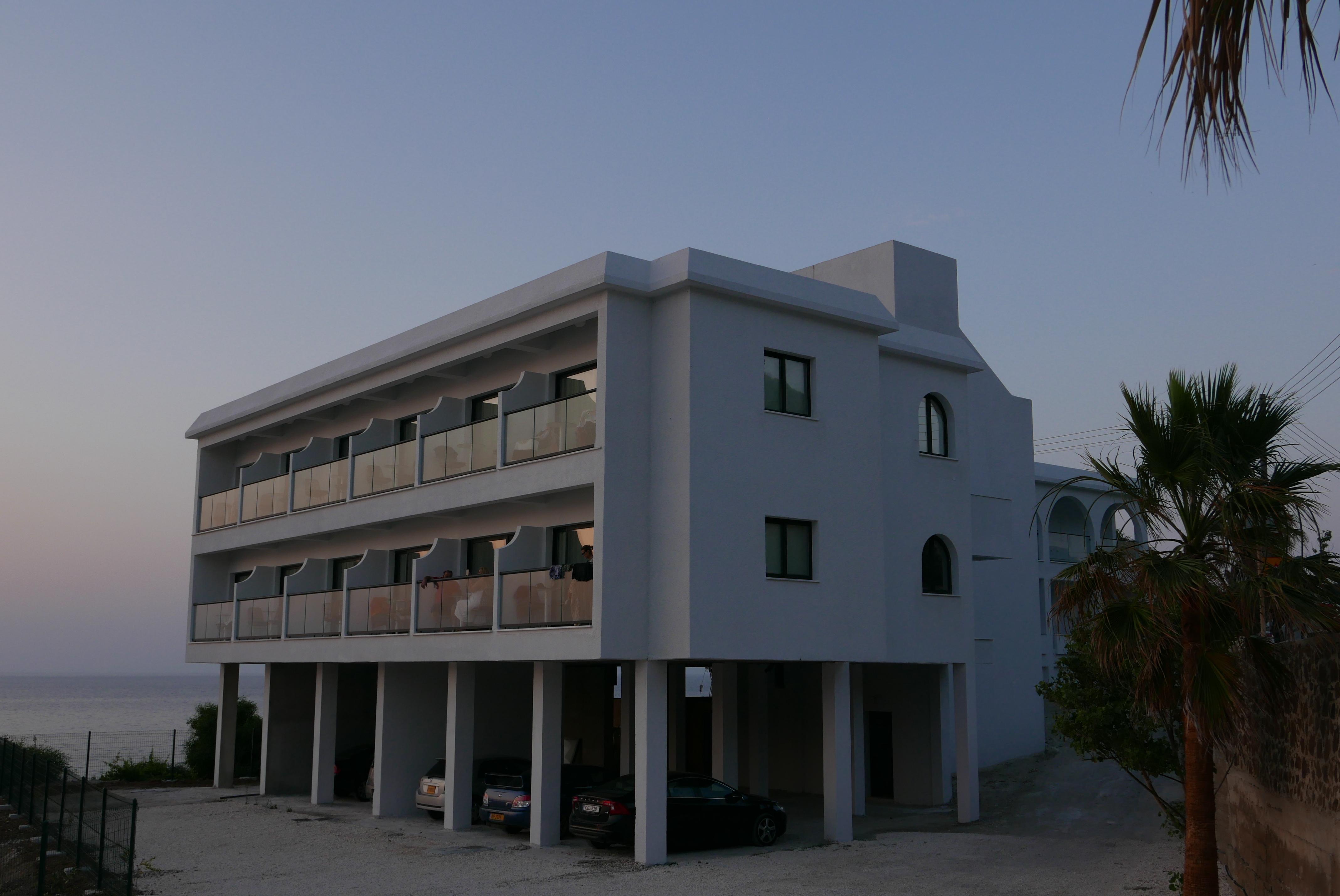 E.J. Pyrgos Bay Hotel Экстерьер фото